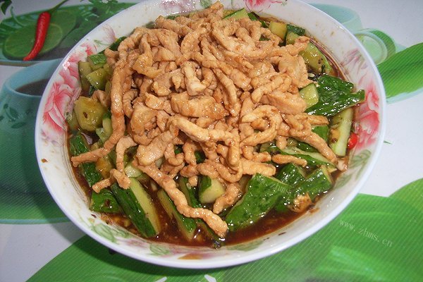 肉丝拍黄瓜