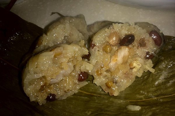 彩豆鲜肉粽