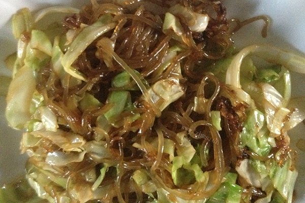 家常包心菜炒粉丝