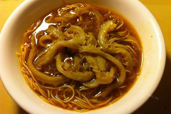 家常香辣牛肚面