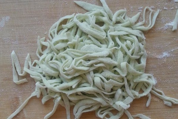 婴儿辅食黄瓜汁面条