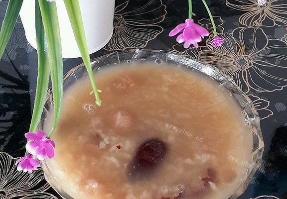 桂圆莲子大枣粥