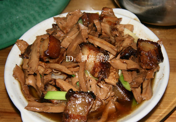 家常三花肉炒笋干