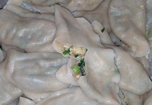 家常香菇韭菜鸡蛋饺子