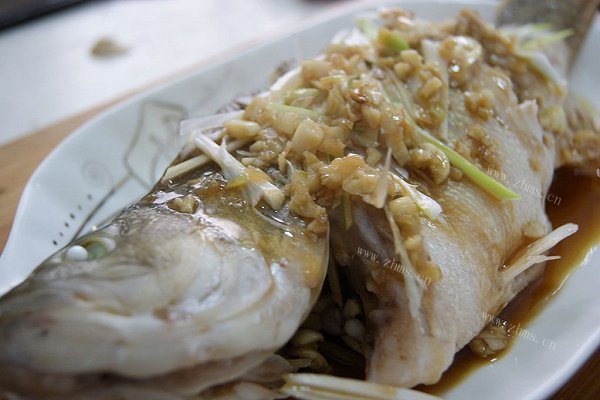 家常无油健康菜-清蒸鲈鱼	