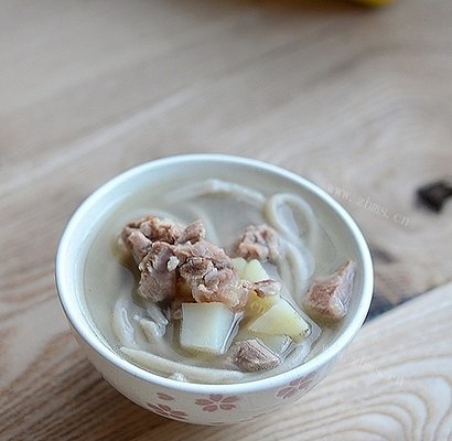 莜面条条配羊汤
