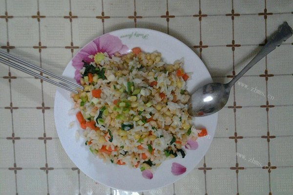 什锦蔬菜虾仁炒饭