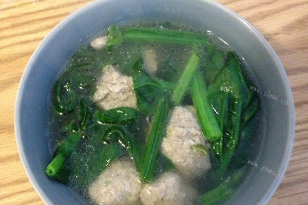 菠菜丸子汤
