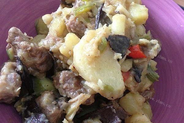 土豆烧排骨
