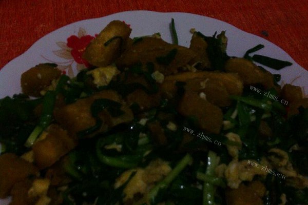 韭菜鸡蛋炒饼子