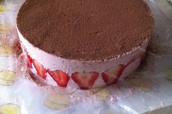 自制草莓慕斯蛋糕