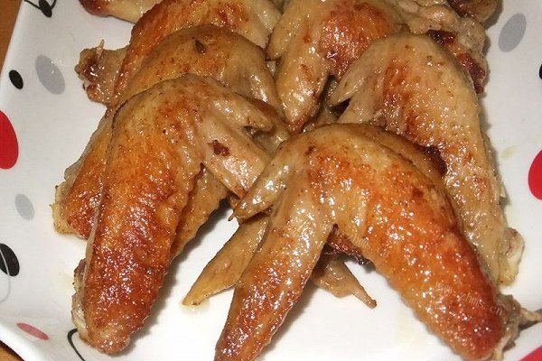 喷喷香煎鸡翅