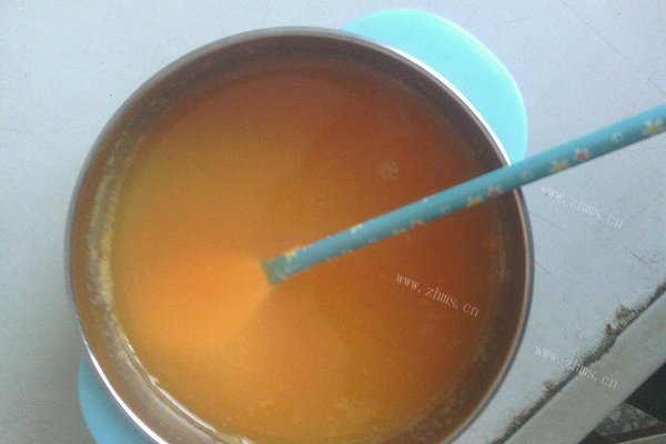 宝宝食谱  胡萝卜苹果银耳羹