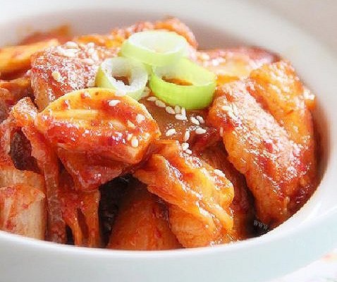 辣白菜炒五花肉