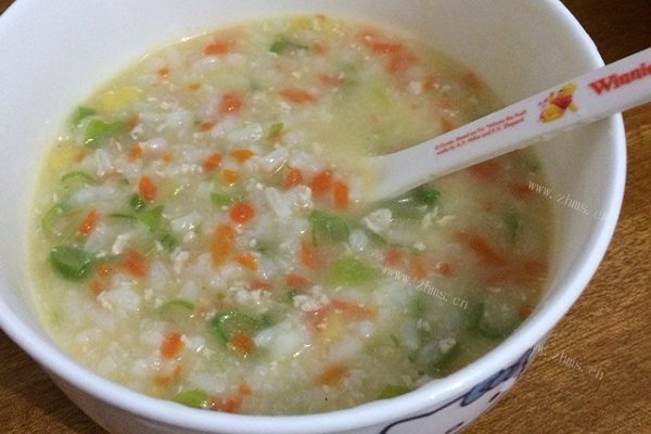 宝宝食谱之胡萝卜甜豆肉末玉米粥