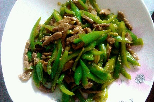 家常尖椒肉丝