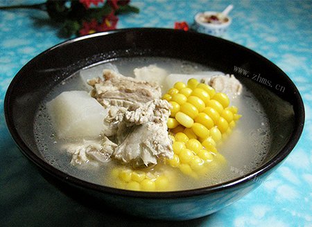 家常玉米排骨汤