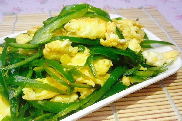 家庭版青椒炒鸡蛋
