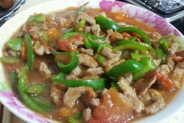 美味西红柿青椒炒肉丝