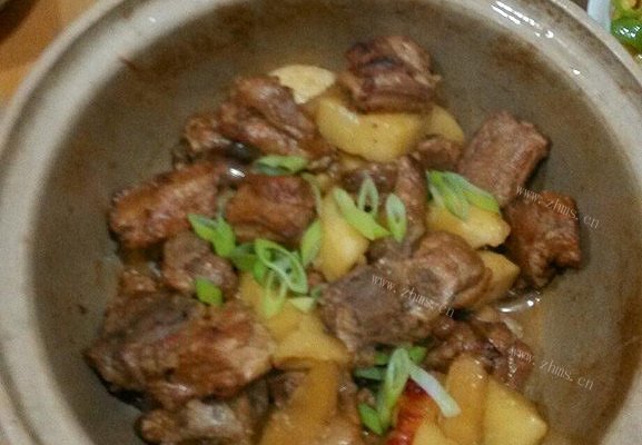 美味排骨烧土豆