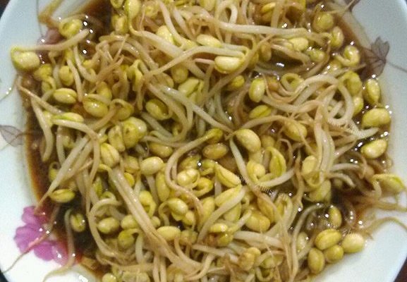 自制素炒黄豆芽