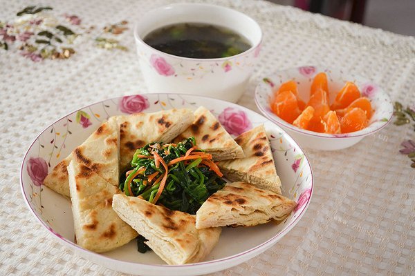 自制菠菜拌胡萝卜