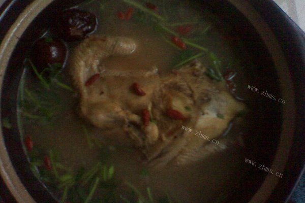 三黄鸡一吃：清炖