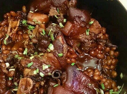 家常黄豆（花生）炖猪手