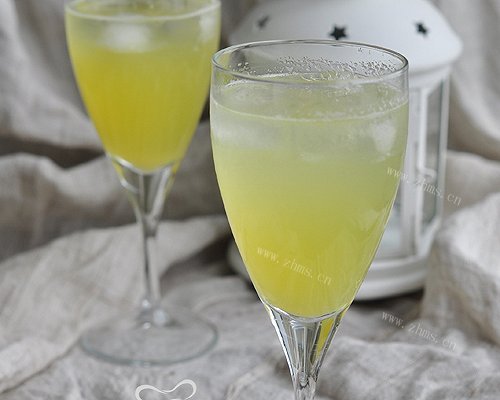 菠萝苏打水