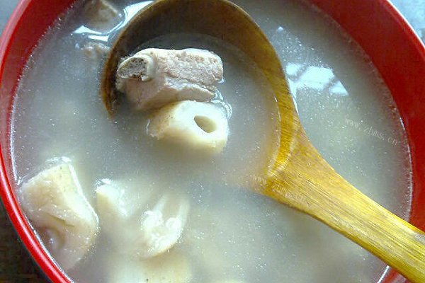 莲藕排骨汤