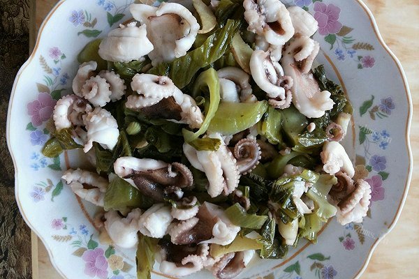 家常酸菜鱿鱼须
