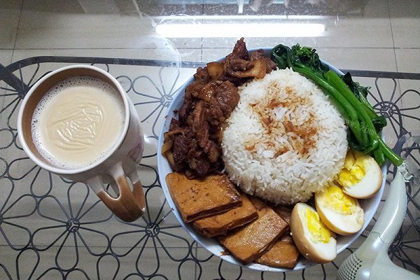 冬至末日特别大餐-自制卤肉饭配港式奶茶