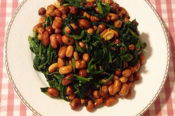 美味菠菜拌花生
