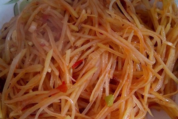 自制酸辣土豆丝