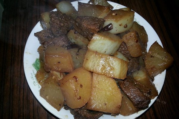 美味萝卜烧牛肉