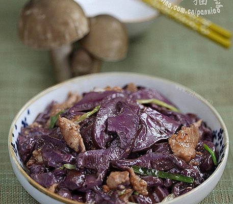 家常肉片炒鲜蘑