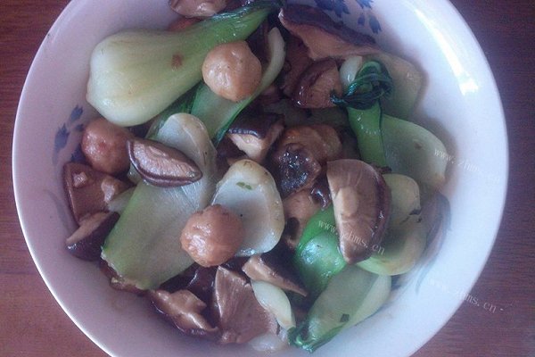 家常香菇丸子炒油菜