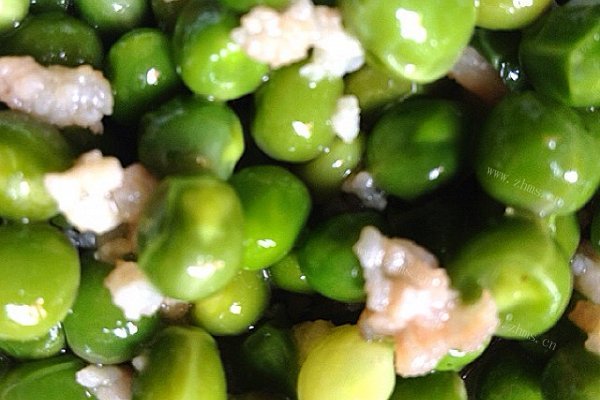 豌豆焖肉末／简妹子私房菜
