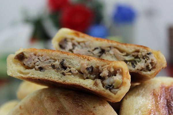 三菌发面肉饼
