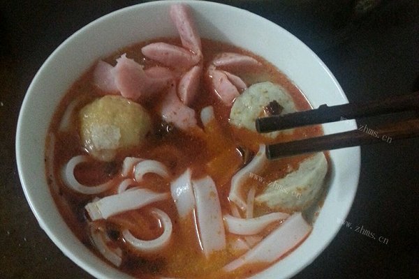 快手早餐之煲仔肉丸粉