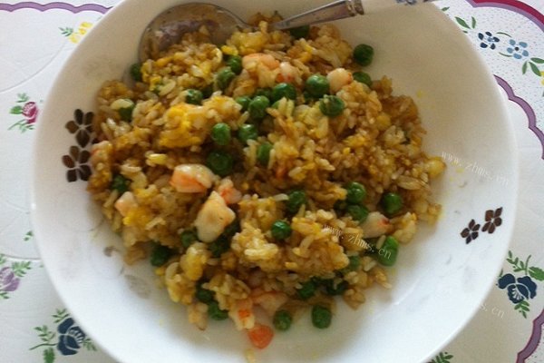 咖喱鲜虾炒饭