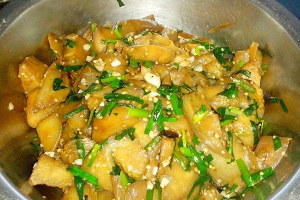 茄茄与韭菜菜的约定