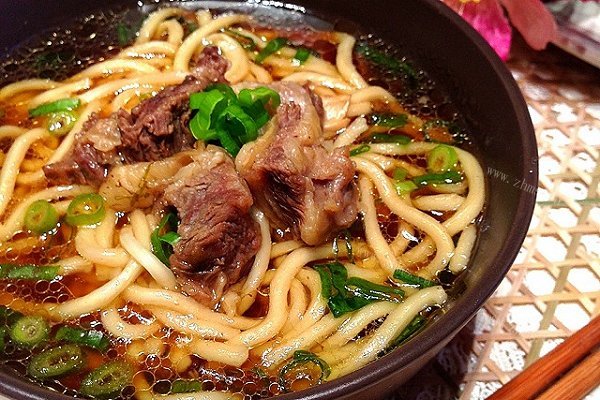 家常红烧牛肉面