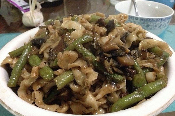 茄子豆角焖面