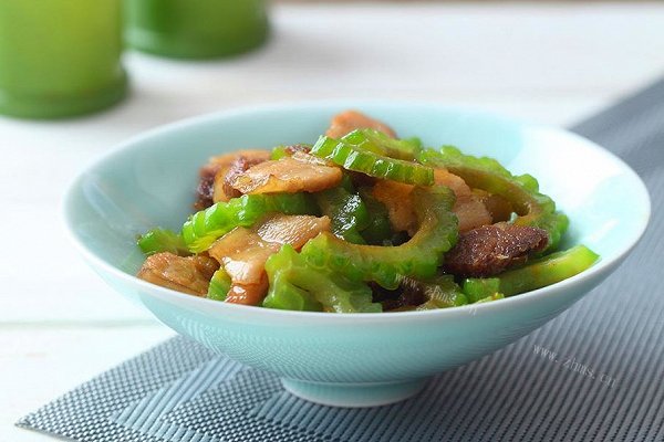 家常苦瓜炒肉片