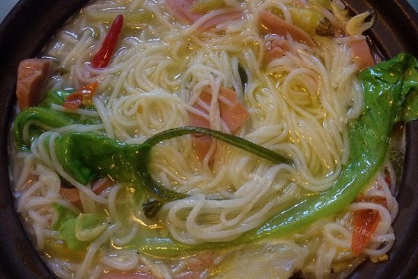 家常砂锅米线