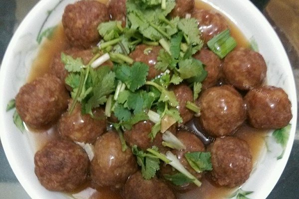 家常炸猪肉丸