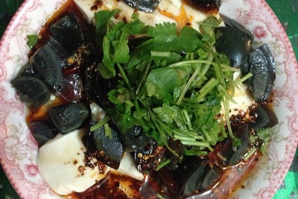 紅油皮蛋豆腐
