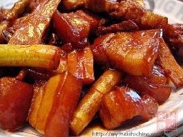 养生的五花肉焖笋尖