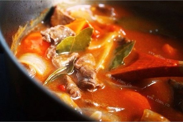 家常红酒炖牛肉